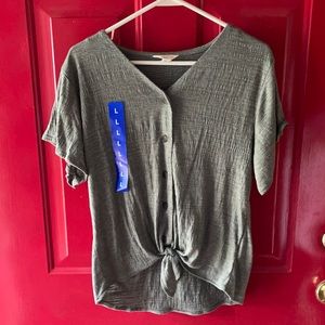 Olive green button down shirt sz lg w tie waist